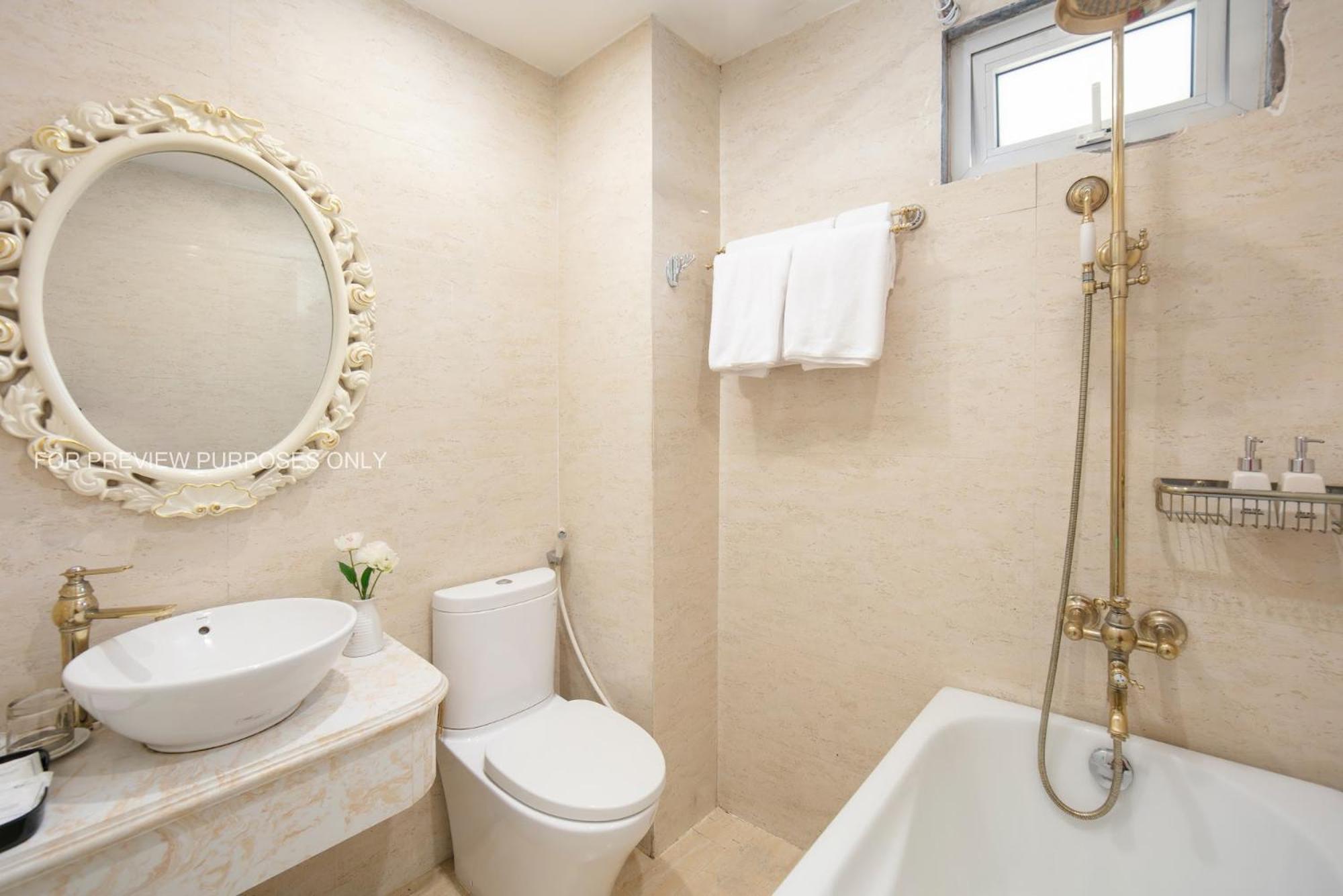 The Silk Grand Premium Hotel & Spa - Old Quarter Hanoï Extérieur photo